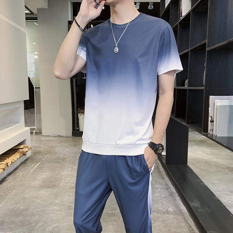 Men's Gradient Round Neck Short Sleeve T-shirt and Summer Shorts Casual Set.