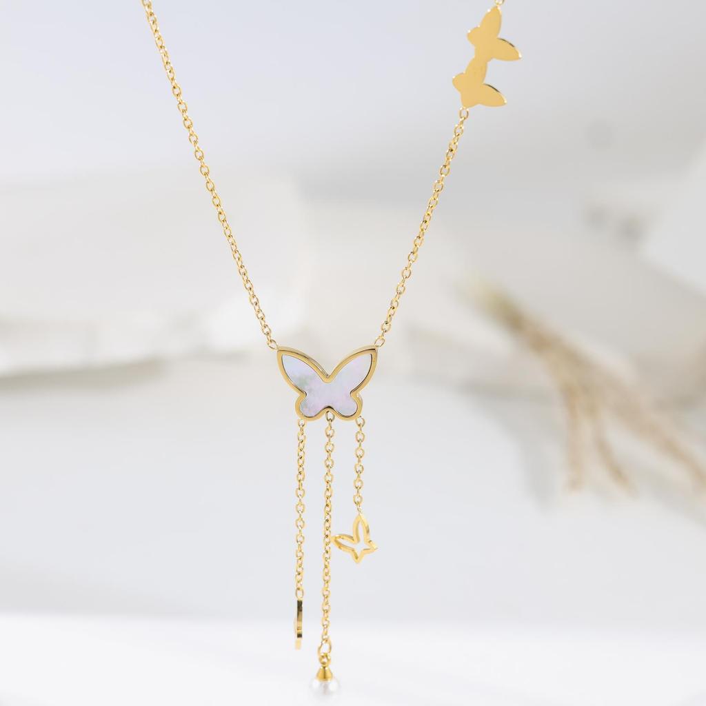 Titanium Steel Necklace Women'S Niche Design Sense Shell Pearl Pendant Wind Versatile Collarbone Chain Jewelry