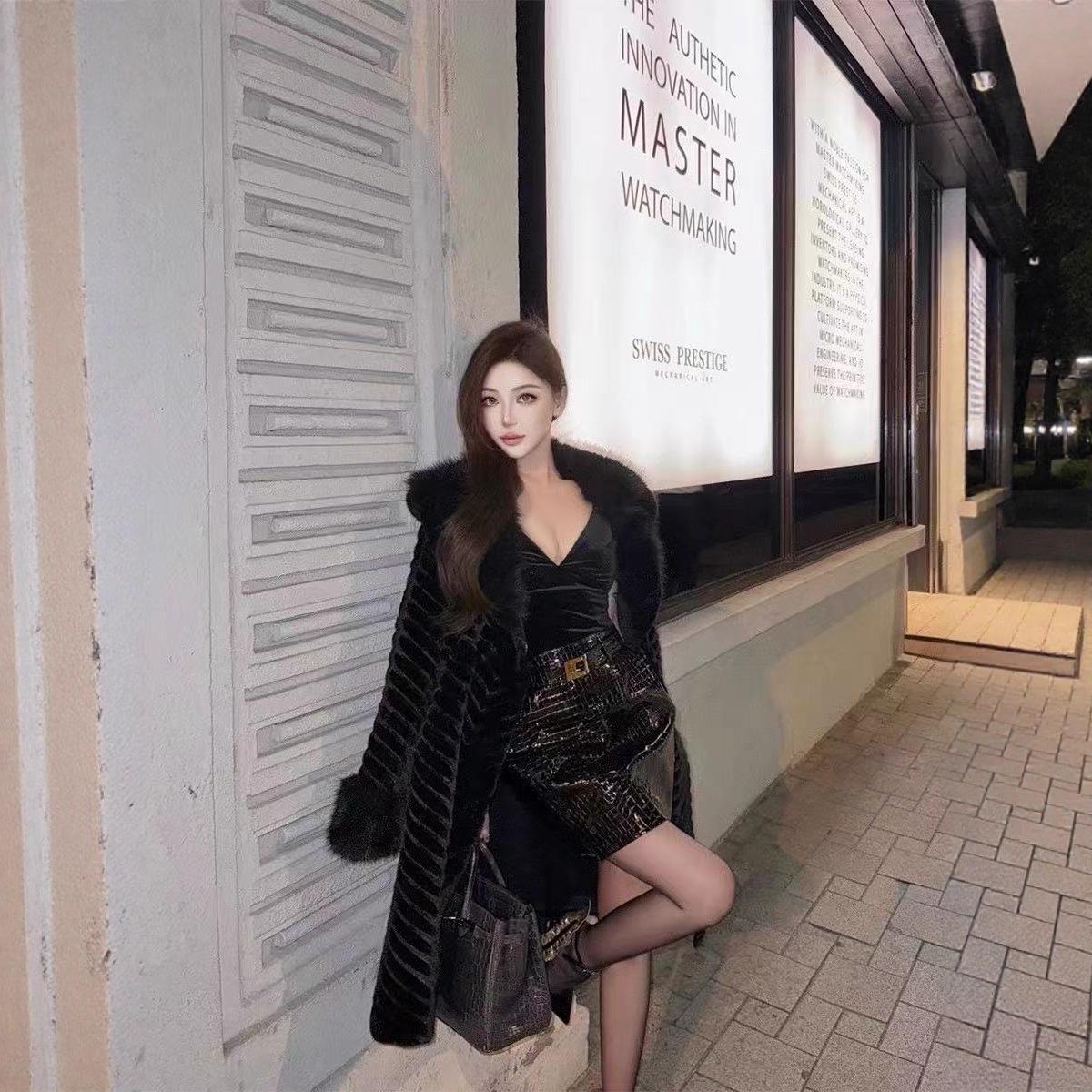 

2025 Новая Зимняя Теплая и Модная Женская Одежда для Среднего и Пожилого Возраста Имитация Меха Норки Мех Средней Длины Куртка Темпераментный Мех One size fits all чёрный