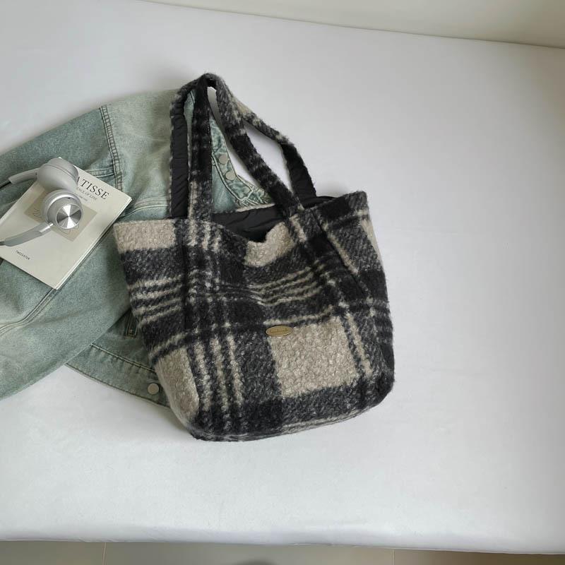 Striped Plush Bag Women's Autumn New Trendy Fashion College Style Tote Bag Casual Large-capacity Woolen Bag
