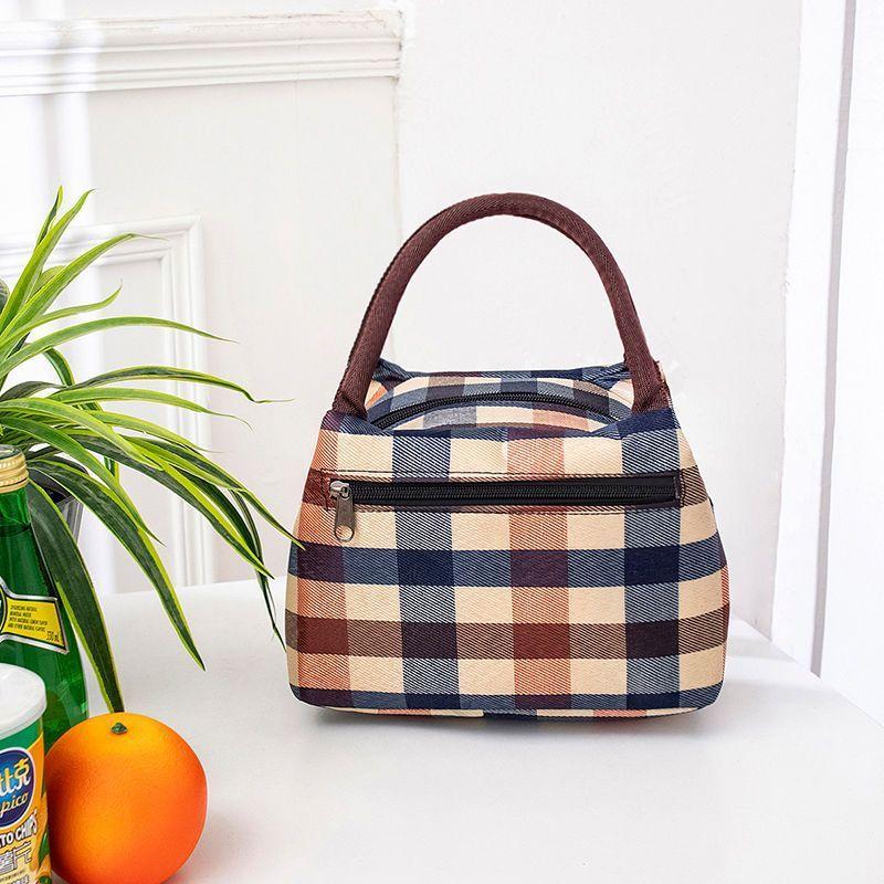Polyester Lunch Bag With Insulated Design For School And Work Use