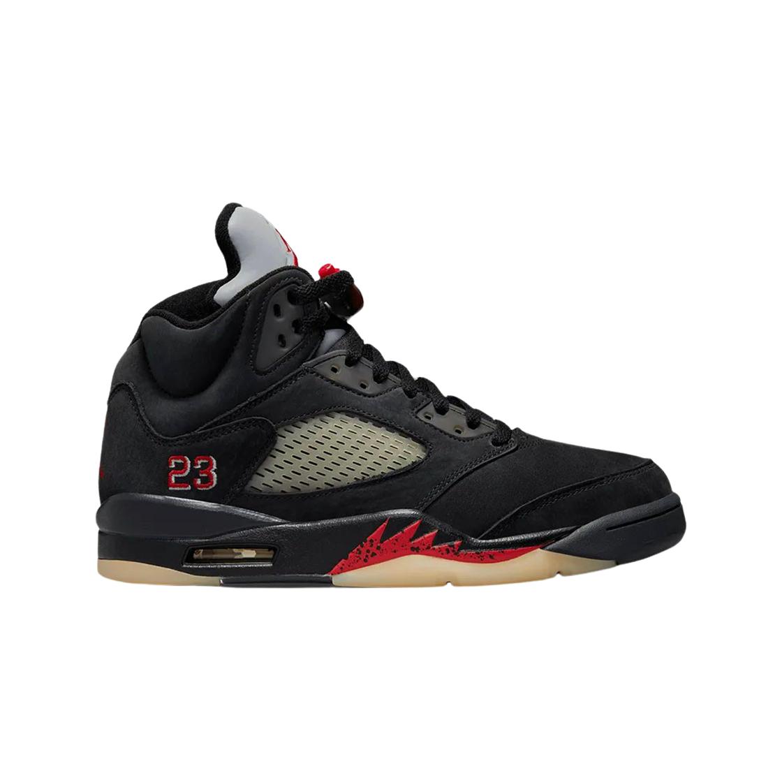 

Женские кроссовки Jordan 5 Retro Gore Tex Off Noir Fire Red DR0092-001