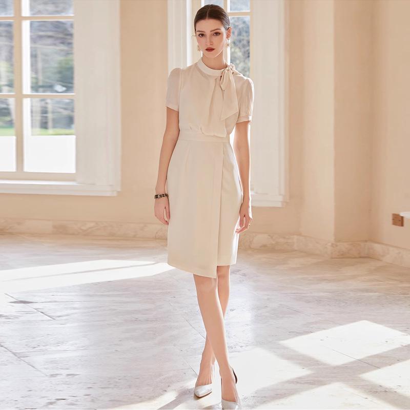 Goddess Style Slimming Lace-Up Stand Collar Dress with Figure-Flattering Patchwork and Fake Two-Piece Design