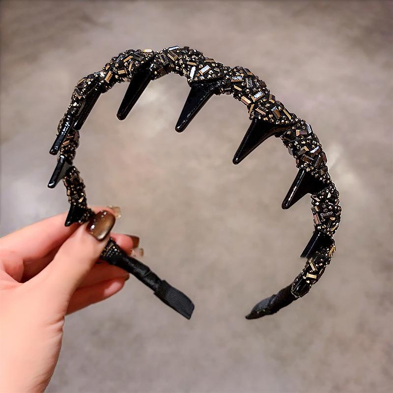 Exquisite Rhinestone Fabric Headband: Luxurious, Versatile Hair Accessory