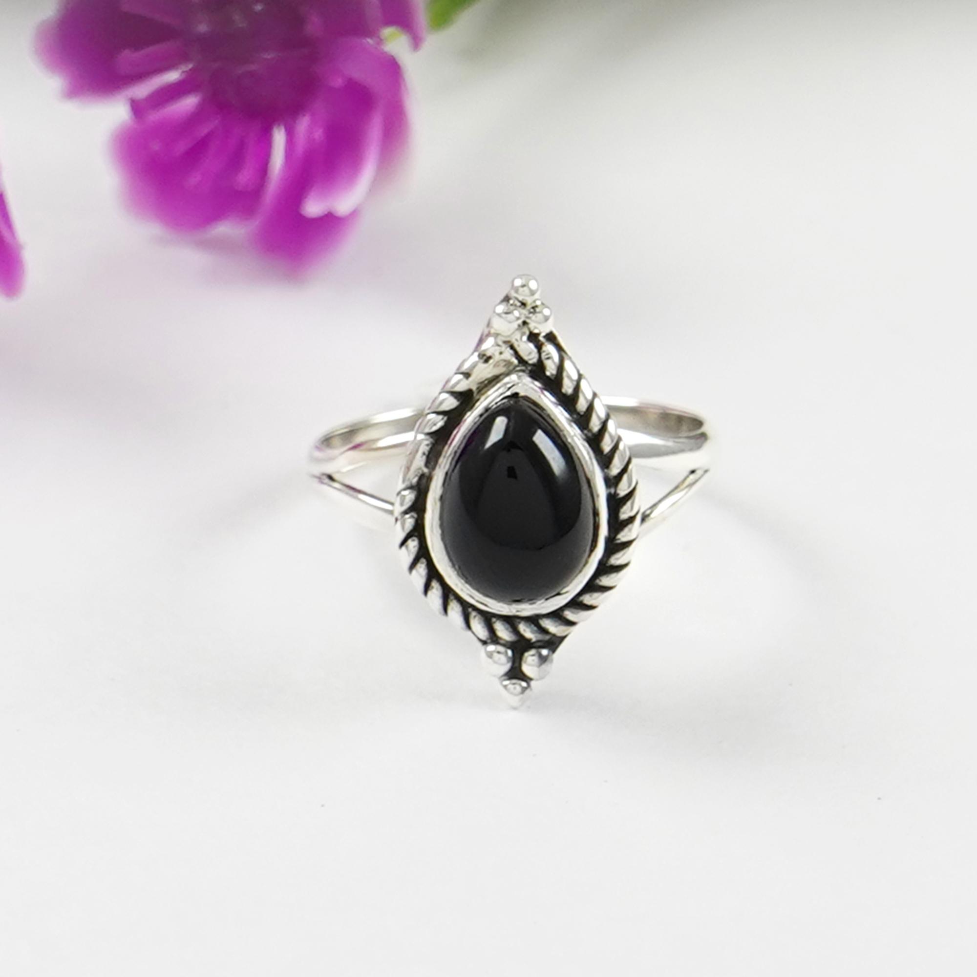 

Каблучка з чорного оніксу у формі краплі, каблучка зі стерлінгового срібла 925 проби, витончена каблучка з дорогоцінним каменем, камінь народження грудня, подарунок для друзів 12