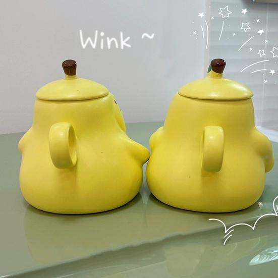 2Pcs Pear Shaped Ceramic Mug with Lid Cute Unique Coffee Tea Cup with Smiling Face 450ml Capacity Couple Hug Mugs Gift for Birthday Home Decor