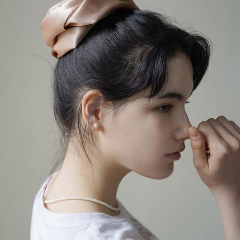 

VEDA резинка для волос-бежевая Scrunchie beige