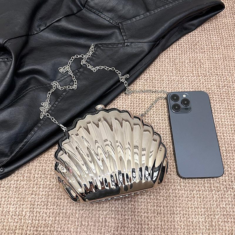 Pvs Metal Shell Bag 2025 New European and American Fashion Diamond Small Fragrant Wind Chain Women's Messenger Mouth Red Envelope