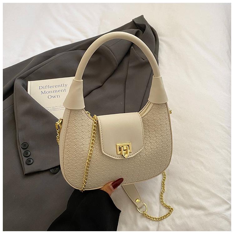 

2025 spring and summer new textured underarm small bag women s personalized woven pattern small square bag fashionable retro messenger bag белый