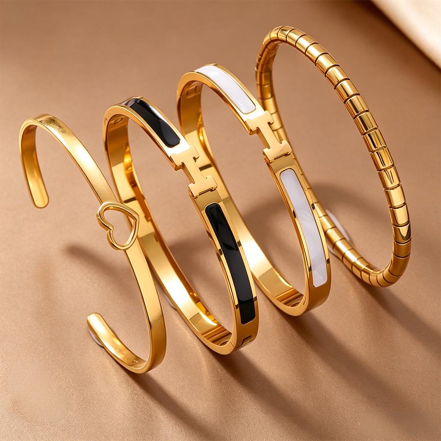 Versatile Titanium Steel H-Type Mother-of-Pearl & Hollow Heart C-Type Snake Link Bracelet