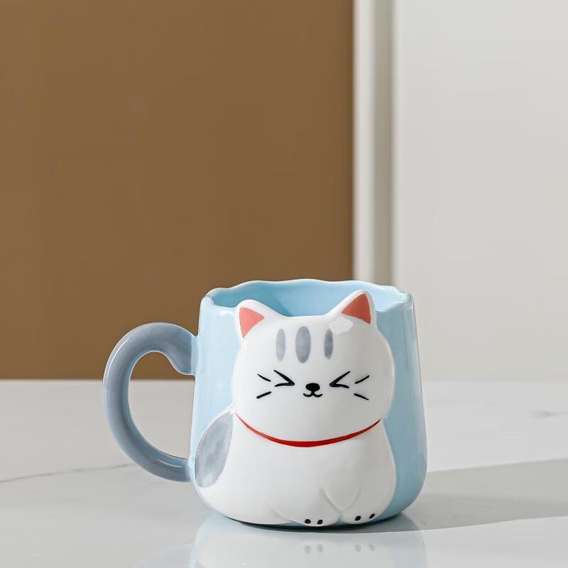 

Chic Embossed Hand-Painted Cat Ceramic Mug