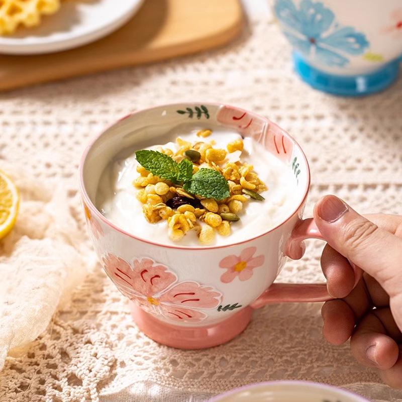 1pcs Flower Ceramic Mug Heat-resistant Breakfast Milk Oat Cup Hand Drawn Large Capacity Juice Handle Cup Microwave Safe 450ml