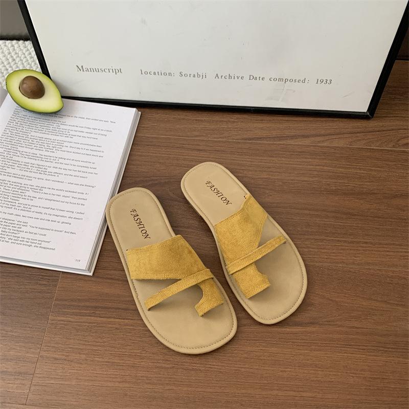 

2025 summer new Korean retro toe slippers women s wear niche flat-bottomed soft-soled beach sandals 40