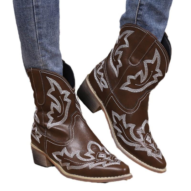 Autumn and winter new pointed-toed embroidered short boots mid-heel knight boots omn's oots women's leather boots