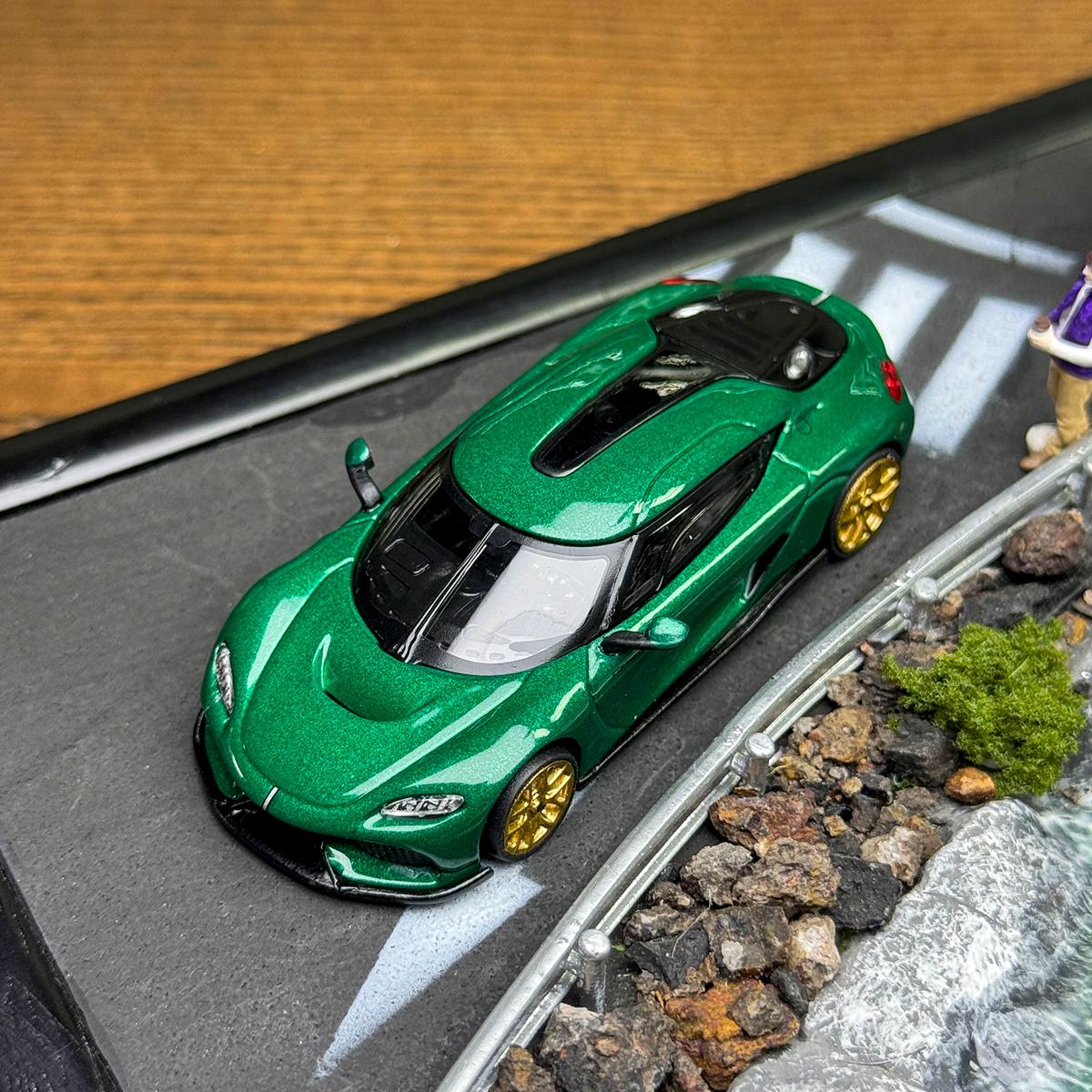 TW Tarmac Works 1:64 Gemera diecast model car зелёный