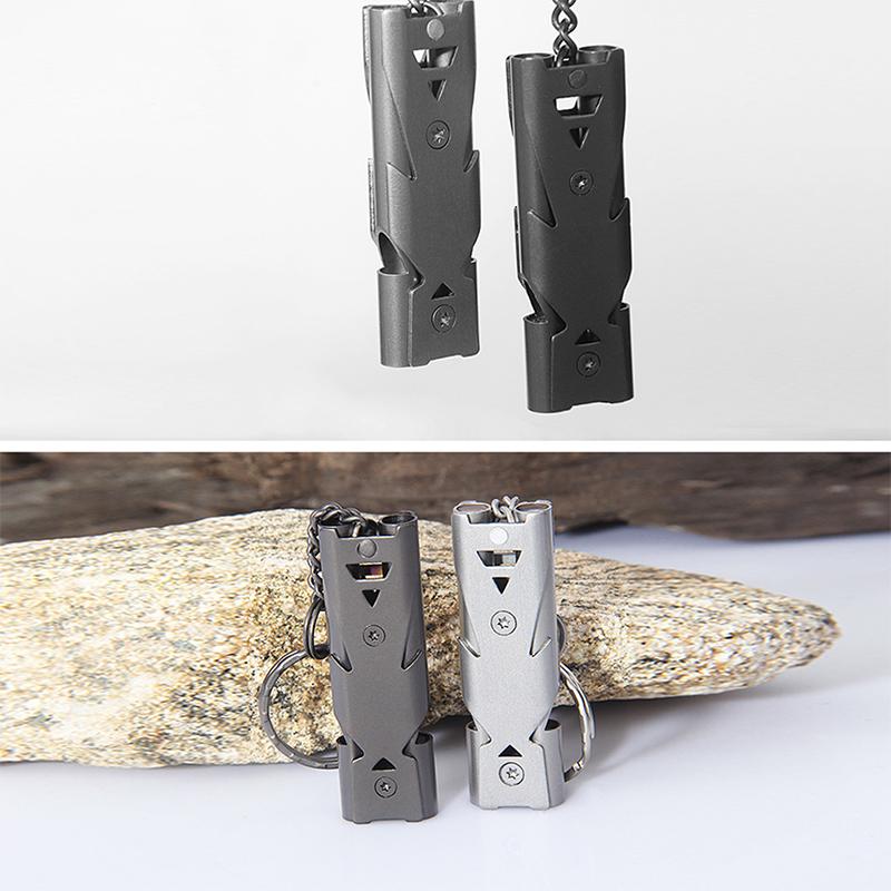 150DB Edelstahlpfeife mit Schlüsselanhänger Lebensrettendes Notfall SOS Ermutigendes Outdoor-Überlebenswerkzeug