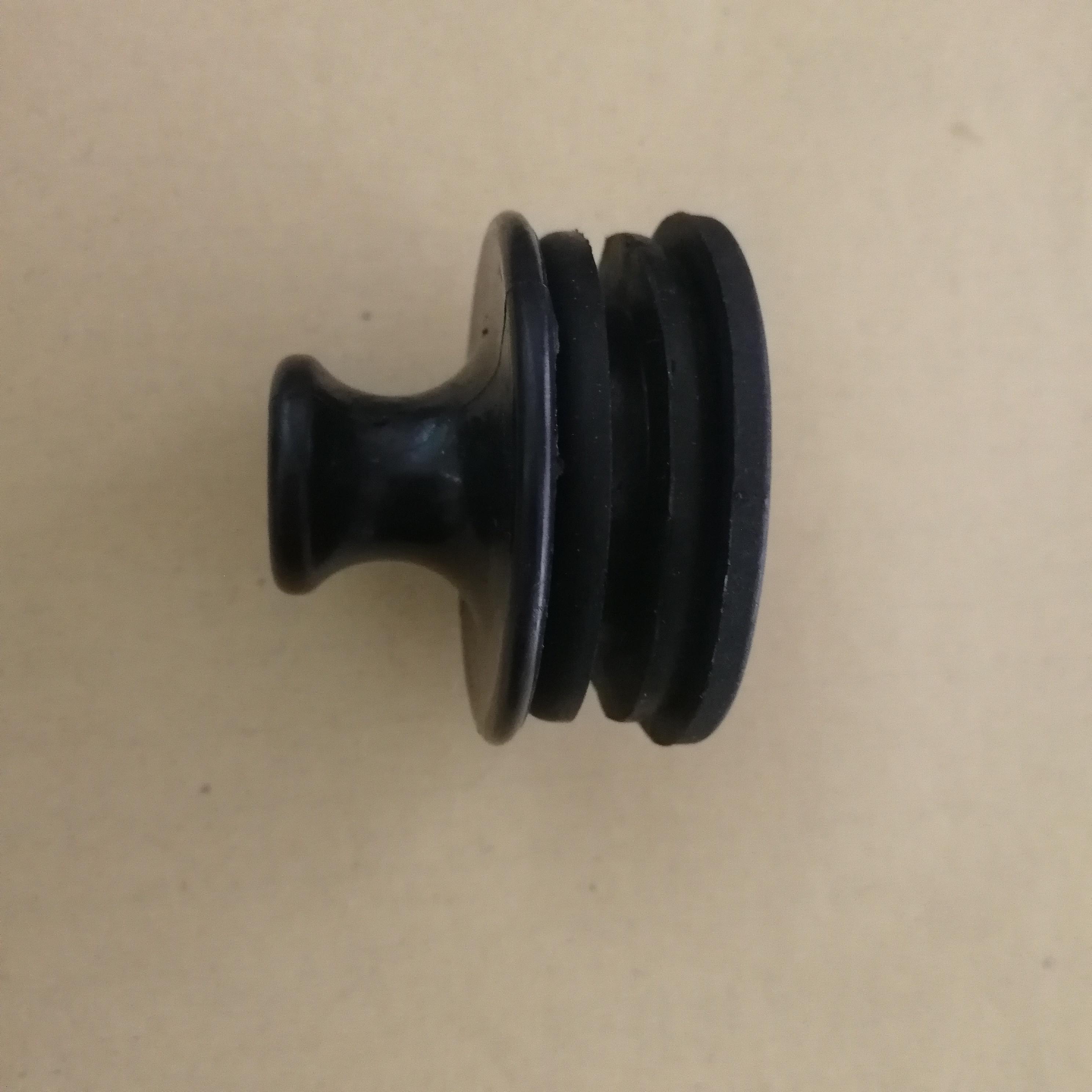 

Suitable for Komatsu PC Sany SY front lower glass stopper excavator pull plug plug plug plug plug accessories 1