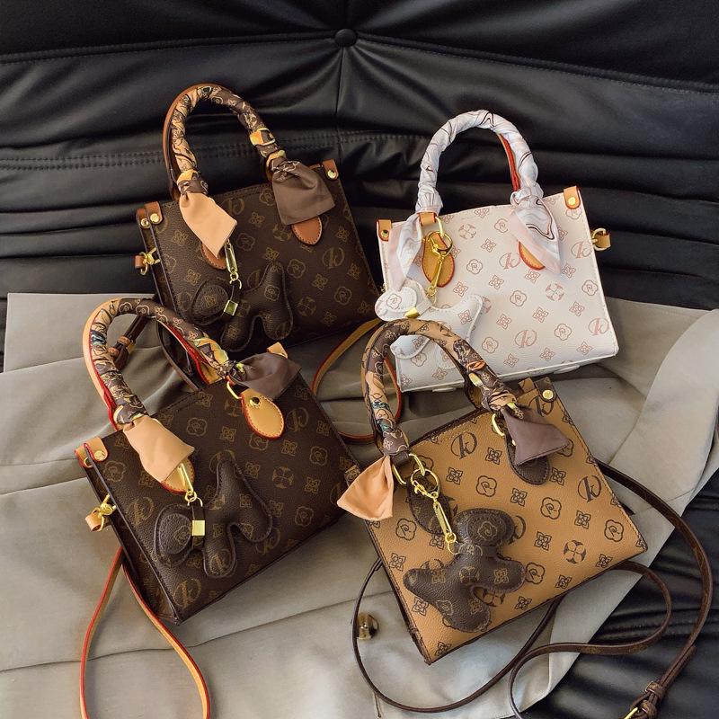 Vintage Print Cross-Border Women's Shoulder Tote - 2025 Niche Design for Middle-Aged Moms