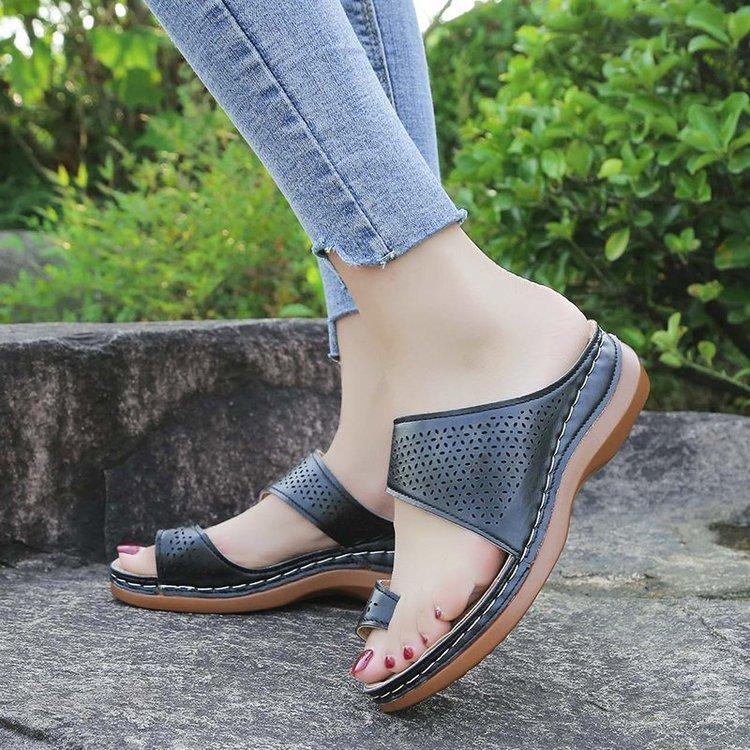 Modische Schuhe Damen Hausschuhe Große Größe Beige Sandalen mit Absatz Slipers Damen Niedrig Flach Sommer Weich Schwarz Durchbrochen 2025 Skandale Gummi Schnalle