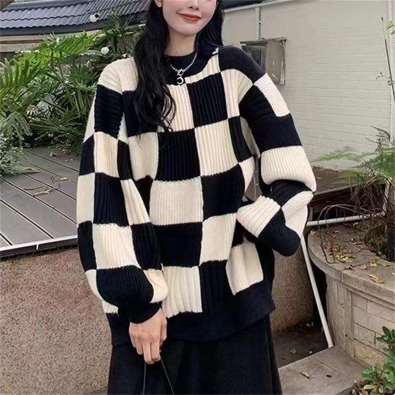 Checkerboard sweater vintage style, color-blocking, loose crew neck pullover sweater for women, autumn and winter high-end fashion