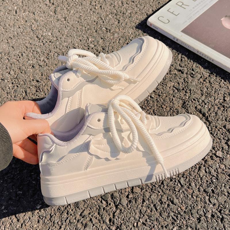 Milk fufu with wings little white shoes women's 2025 spring new thick baseplate shoes women's niche versatile casual shoes sports shoes