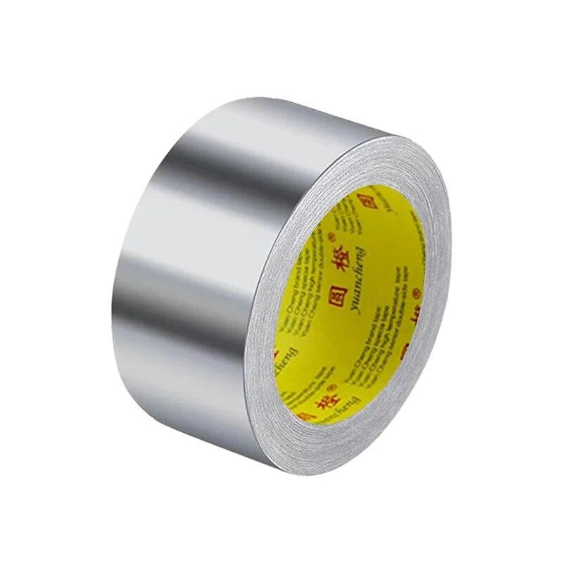

1 рулон утолщенной алюминиевой фольгированной ленты для кухни, маслостойкой, водостойкой и устойчивой к плесени, ее можно прикрепить к плите и раковине. 28mm&10M&100um серебряный