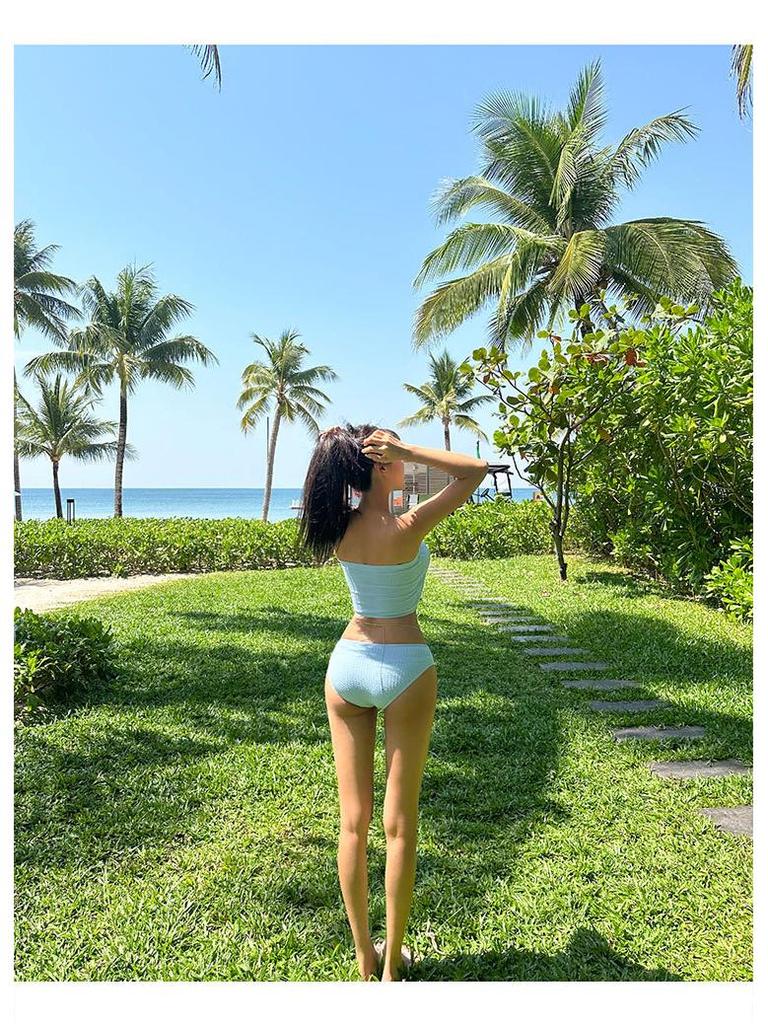 Solid Color Halter Bandeau Slimming Backless Swimsuit for Girls