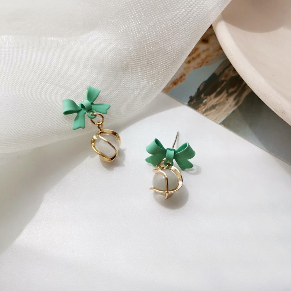 Silver Needle Diamond Bow Earrings Simple and Versatile High-quality Stud Earrings Women's Niche Light Luxury High-end Earrings