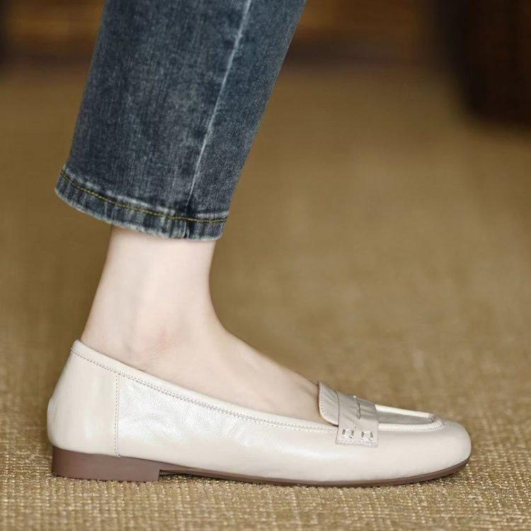 French Soft Leather Shallow Mouth Flat-soled Single Shoes Women's 2025 New Soft-soled One-pedal Square Head Low-heeled Doudou Loafers