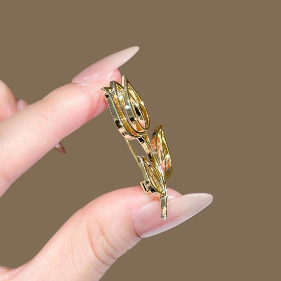 Brooch Hollow Tulip Design Anti-Wear Lapel Pin Sweaters Collars Hats Bags Coats Scarves Badge Versatile Accessory