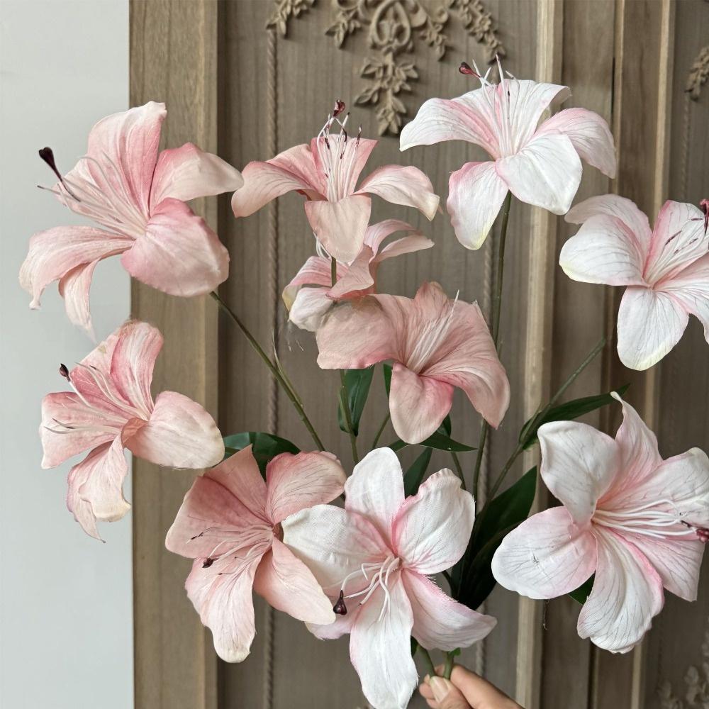 White Artificial Lily Flowers 5-head Simulation Decorative Bouquet  Indoor Decoration