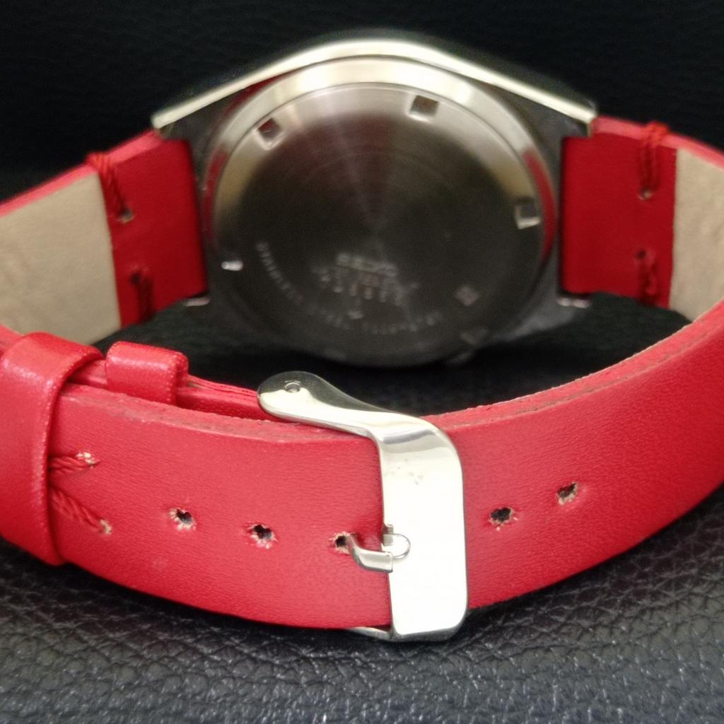SEIKO 5 AUTOMATIC VINTAGE 7009A JAPAN MENS RED COLOR DIAL WATCH a702336-5 R124-a702336
