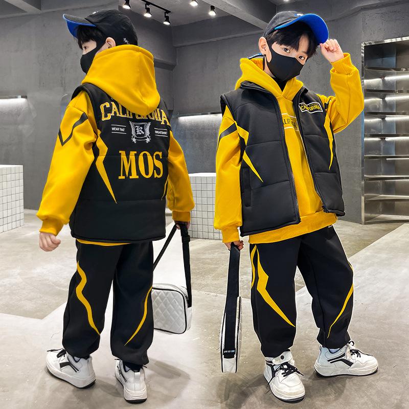 

Детская одежда для мальчиков, осенние и зимние костюмы, спортивные костюмы для больших детей, жилеты для мальчиков из плотного бархата, комплект из трех частей 120 жёлтый