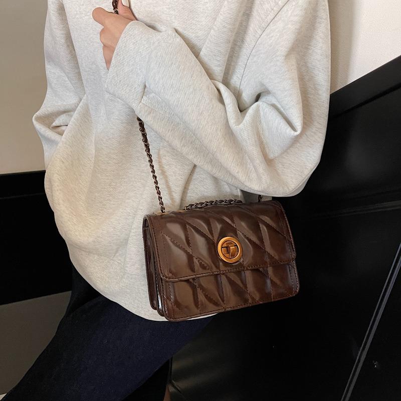 Rhombus Chain Bag Women's New Popular Versatile Shoulder Messenger Bag High-end Commuter Small Square Bag