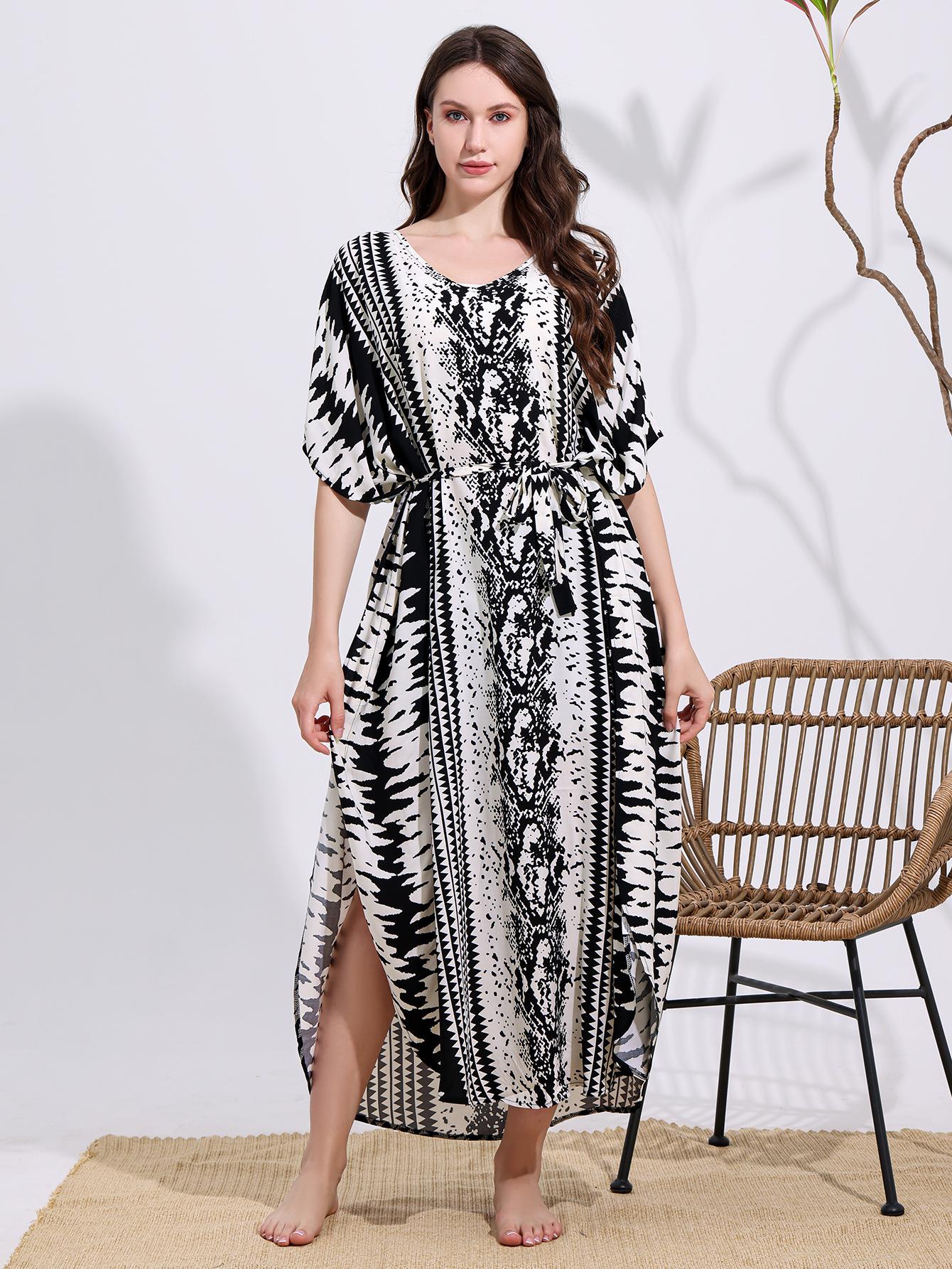 

Районная пляжная накидка с принтом змеи: Стильный европейский/американский свободный халат для отпуска и защиты от солнца One Size