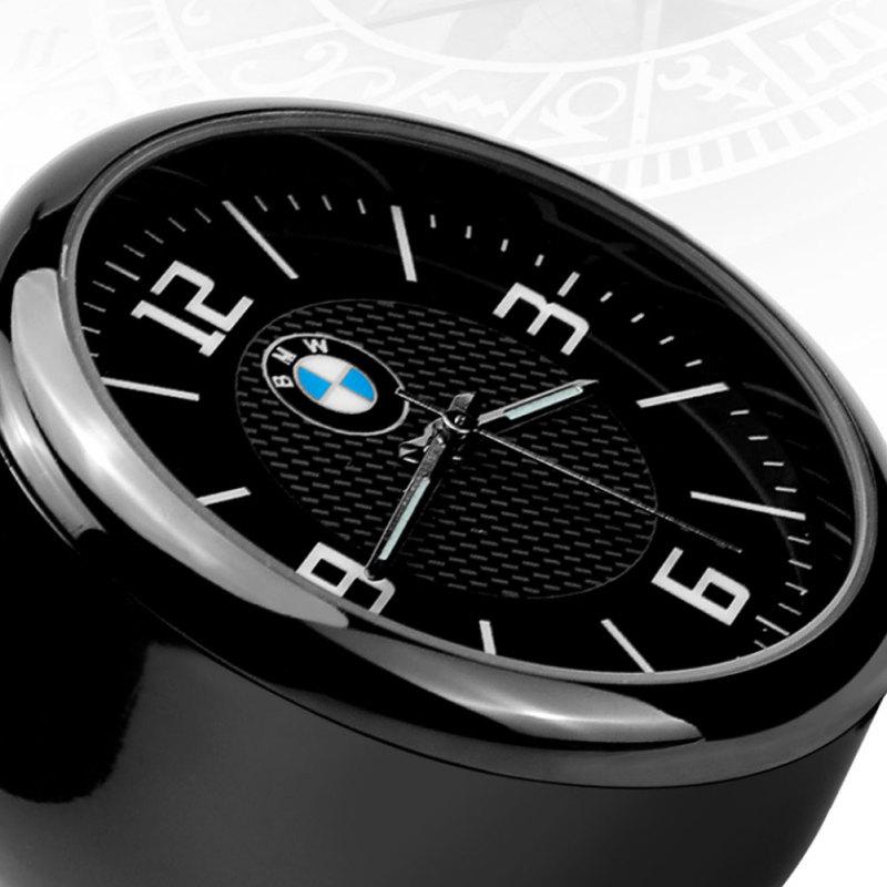 Montre à Quartz Lumineuse en Alliage de Voiture Résistante à l'Usure et aux Dommages Heure Montre Électronique Mode Voiture