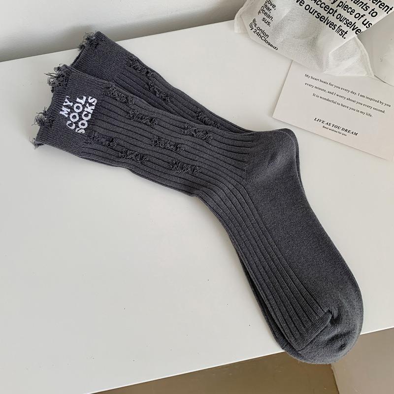 

Носки средней высоты с перфорацией, осенне-зимние влагопоглощающие и устойчивые к запаху длинные носки средней высоты, весенне-осенний стиль, однотонные для женщин 1 pair