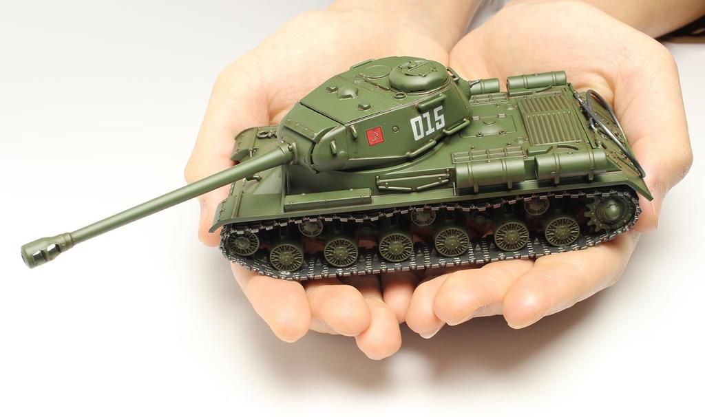 PLATZ Girls & Panzer the Movie Easy Model Tankery Series IS-2 Pravda High School 1/56 Scale Plastic Model GP56-4