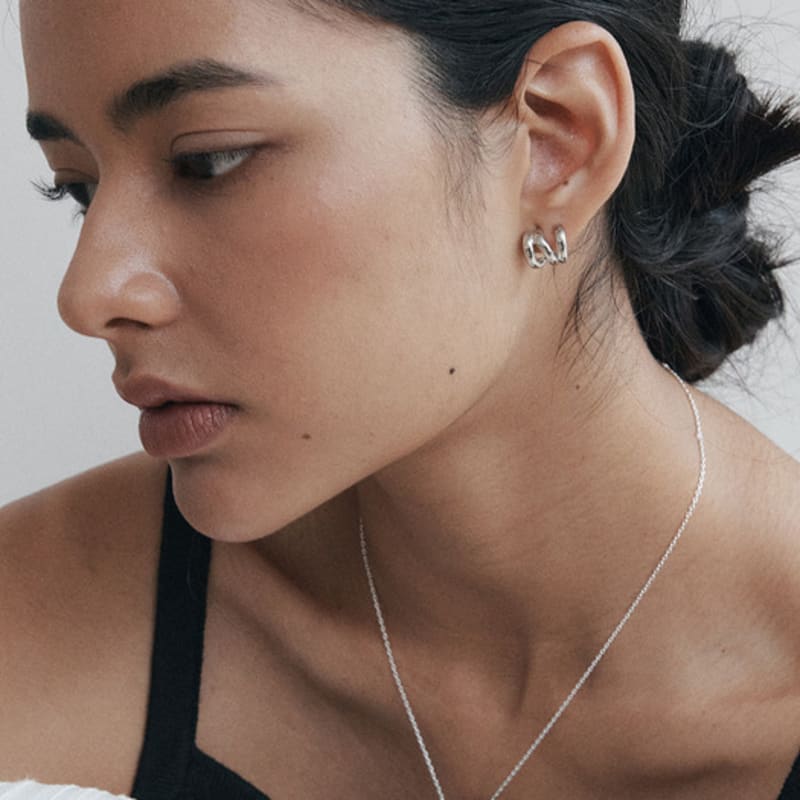 

ATTICA Ring flow Necklace.nbs001 Silver