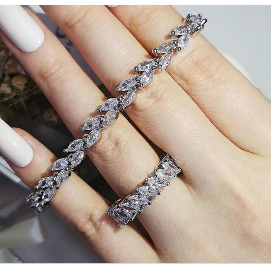 

Cross-Border Zircon Jewelry Set: Ring & Bracelet (R5506-S5878) Size 10 белый