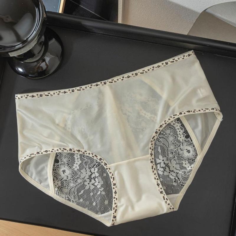 Ladies Spring and Summer Sexy Lace Hollow Jacquard Satin Triangle Briefs