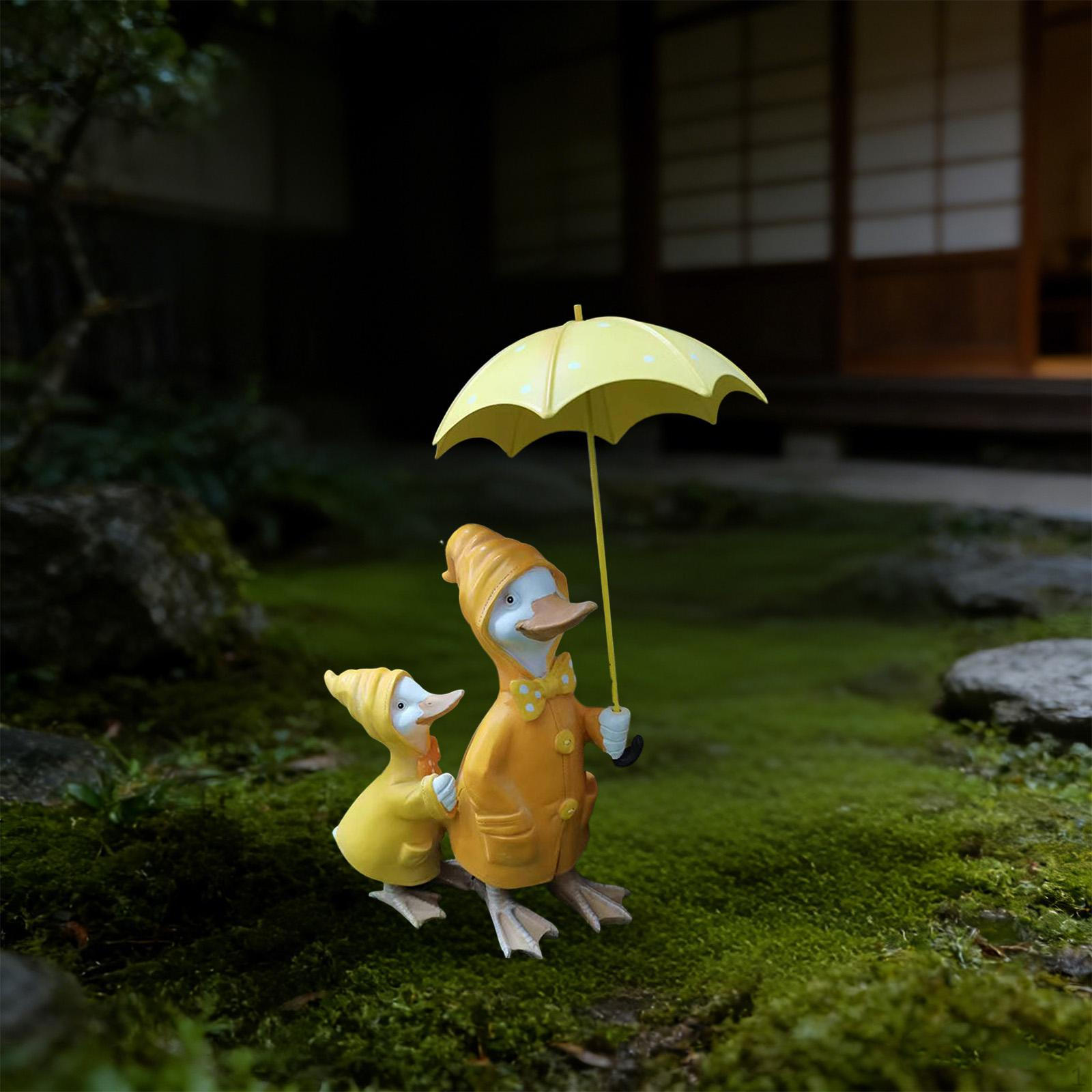 Статуэтка утки в плаще с зонтом, скульптура из смолы, подарок, фигурка животного для сада, коридора, полки