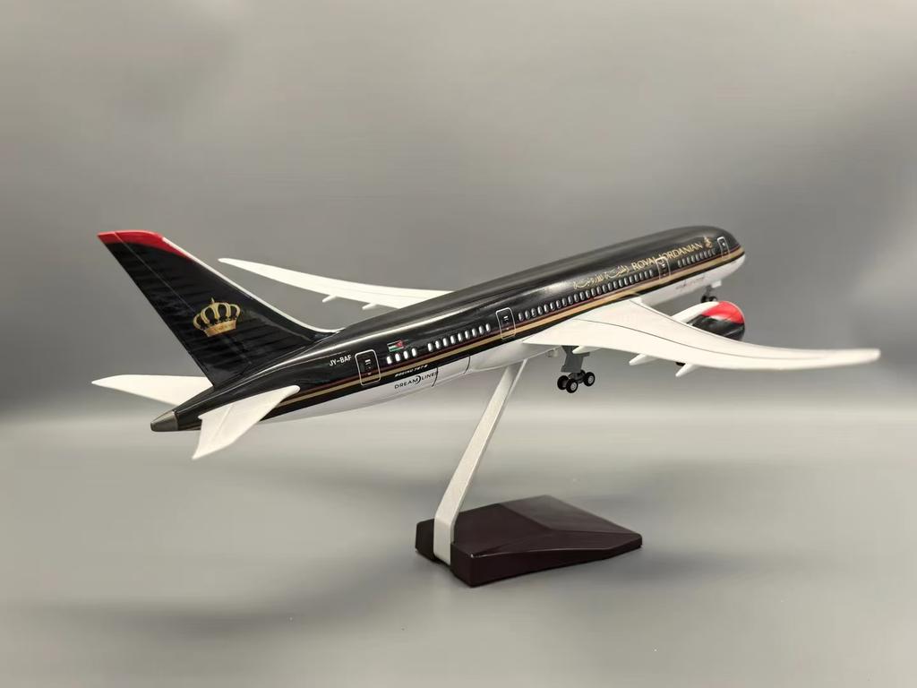 47CM Royal Jordanian Air Airline Airplane Model Toy 787 B787 Dreamliner Aircraft 1/130 Plastic Resin Plane Model