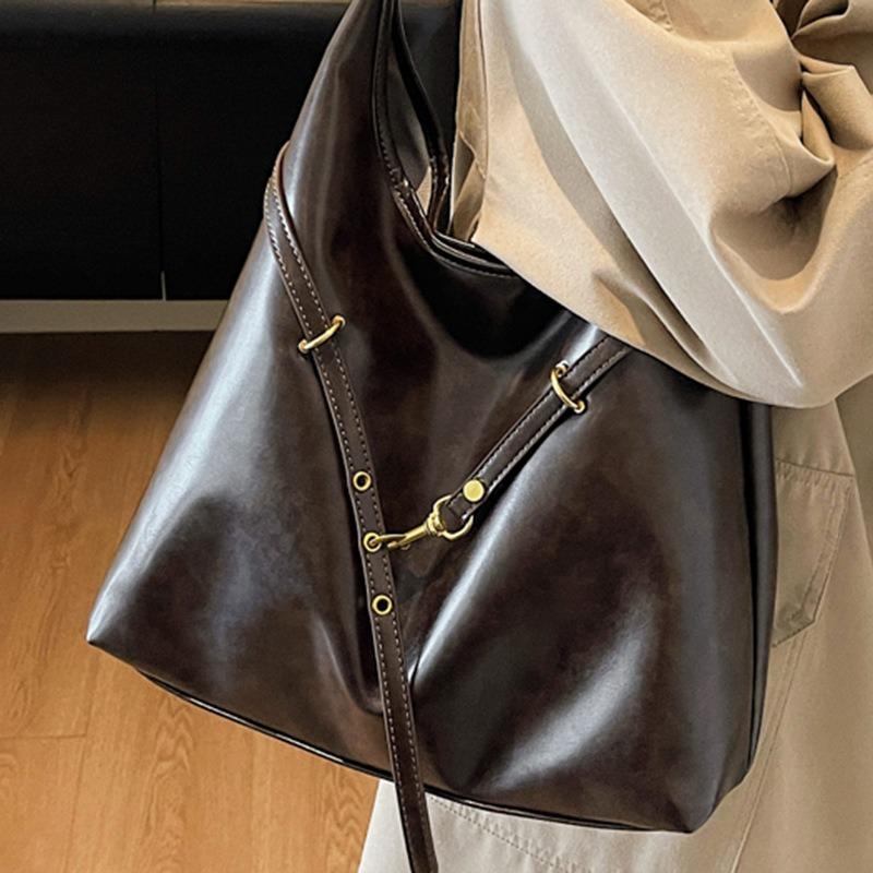 High-value large-capacity bag women's bag autumn new casual backpack women's commuter tote bag