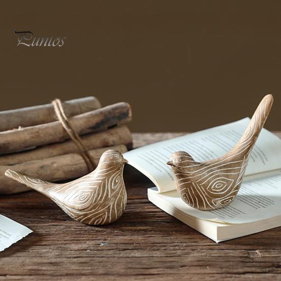 Resin Bird Ornaments Ornaments, Retro Wood Color Figurine, Handmade Carved Unique Home Accessories Decorative Statue for Country Farmhouse Tabletop