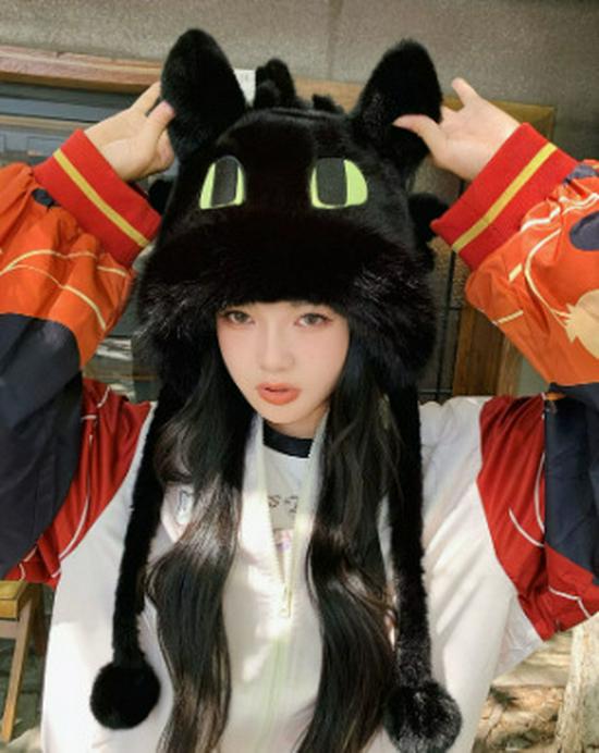 

Японская милая плюшевая шапка-ушанка Лэй Фэн с драконом - Женская зимняя теплозащита и защита от холода