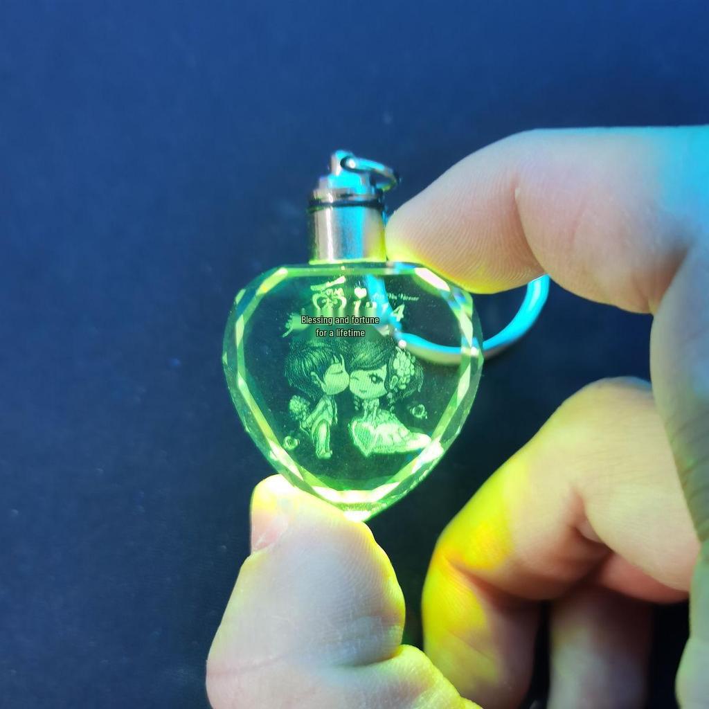 Heart-Shaped Crystal Keychain - Romantic Gift for Couples