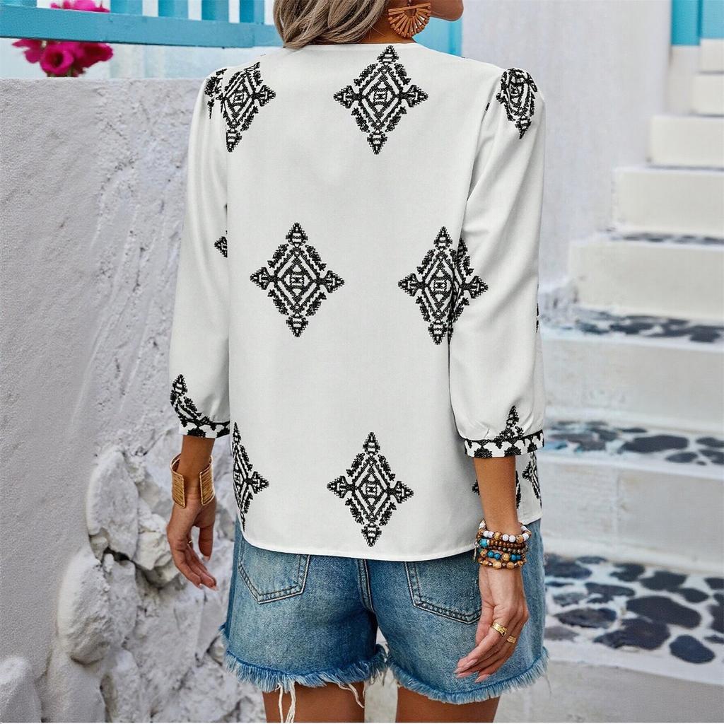Women V Neck Bohemian Print Three Quarter Sleeve Blouse Loose Fit Casual Pullover Top for Daily and Holiday Wear
