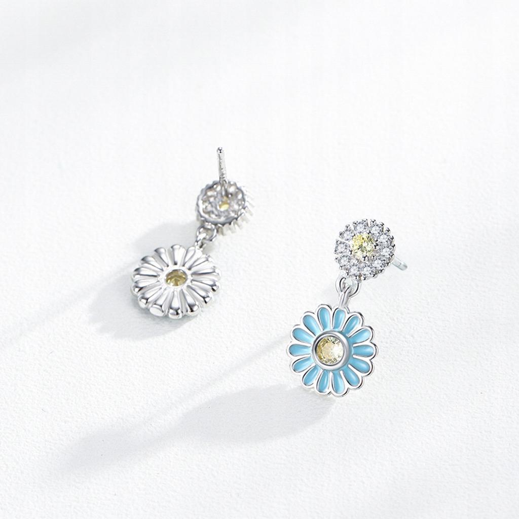 Fraise S925 Stud Earrings Daisies With Cubic Zirconia