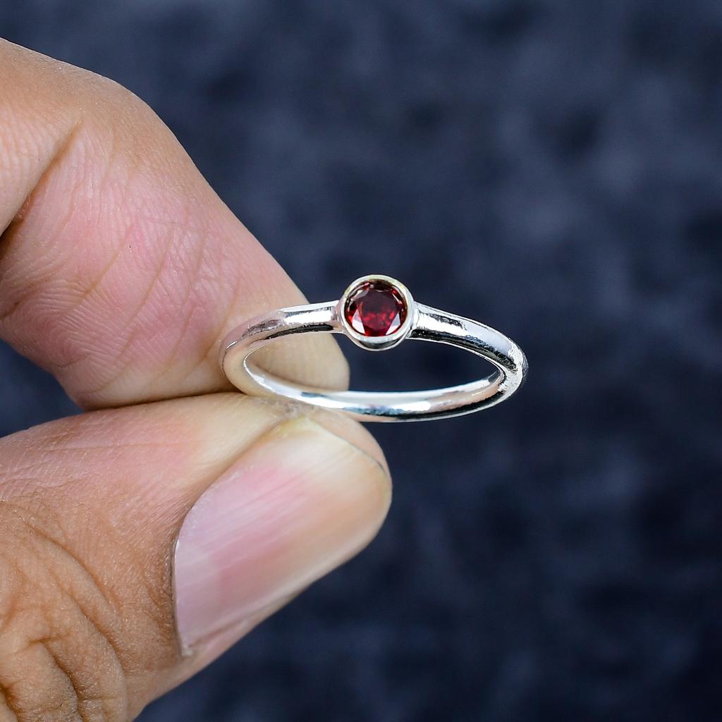 Mozambique Garnet Gemstone Handmade 925 Sterling Silver Jewelry Ring Size 6 MM-3461